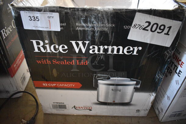 BRANDS NEW IN BOX! Avantco 177RW92 Stainless Steel Commercial Countertop 92 Cup Sealed Electric Rice Warmer. 115 Volts, 1 Phase. 19x15x15. Tested and Working! - Image 7 of 7