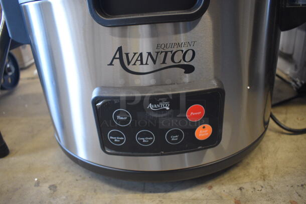 BRANDS NEW IN BOX! Avantco 177RCSA90 Stainless Steel Commercial Countertop 90 Cup Sealed Electric Rice Warmer. 240 Volts, 1 Phase. 22x18x18. Tested and Working! - Image 3 of 7