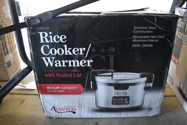 BRANDS NEW IN BOX! Avantco 177RCSA90 Stainless Steel Commercial Countertop 90 Cup Sealed Electric Rice Warmer. 240 Volts, 1 Phase. 22x18x18. Tested and Working! - Image 7 of 7