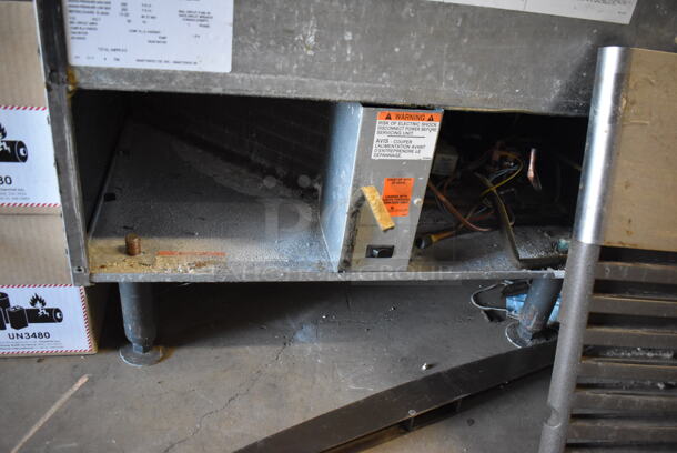 Manitowoc QY0214A Stainless Steel Commercial Self Contained Ice Machine. 115 Volts, 1 Phase. 26x26x40 - Image 4 of 5