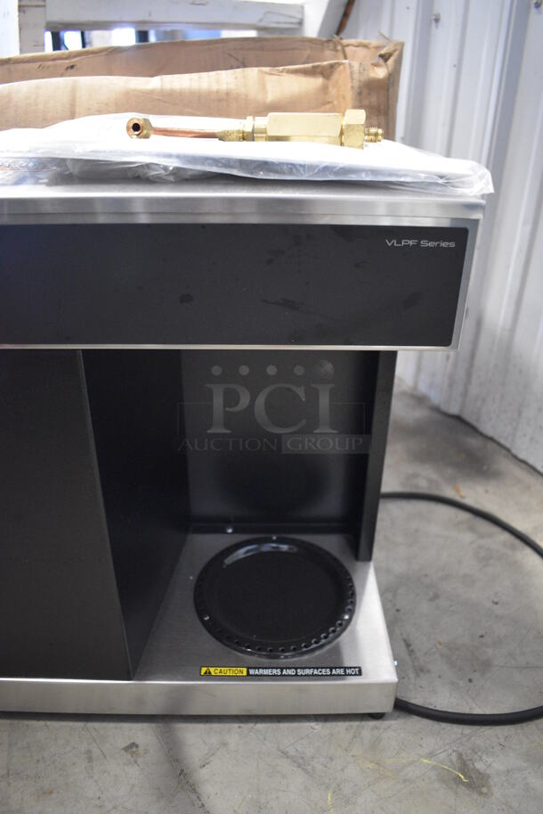 LIKE NEW! 2022 Bunn VLPF Stainless Steel Commercial Automatic Coffee Brewer with Two Lower Warmers and Poly Brew Basket. Used a Few Times at Trade Show as a Demonstration. 120 Volts, 1 Phase. 23.5x8x17. Tested and Working! - Image 5 of 8