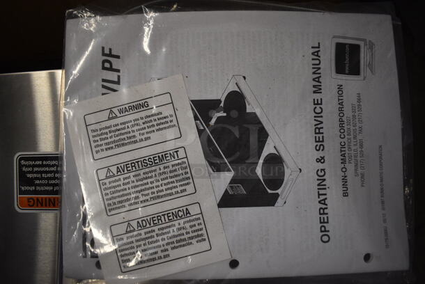 LIKE NEW! 2022 Bunn VLPF Stainless Steel Commercial Automatic Coffee Brewer with Two Lower Warmers and Poly Brew Basket. Used a Few Times at Trade Show as a Demonstration. 120 Volts, 1 Phase. 23.5x8x17. Tested and Working! - Image 6 of 8