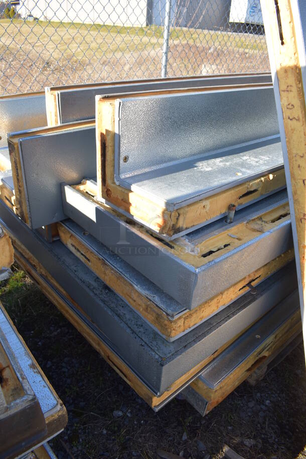 Norlake 6'x6'x6.5' SELF CONTAINED Walk In Cooler Box w/ Floor, Copeland KAMB-007E-CAV-800 208-230 Volt, 1 Phase Compressor and Norlake Condenser. Picture of the Unit Before Removal Is Included In the Listing. - Image 4 of 12