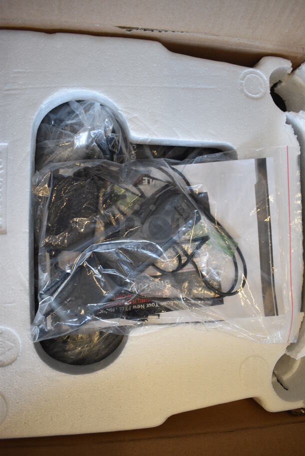 IN ORIGINAL BOX! Pyle PSUFM1288B Portable PA Speaker System and Microphone System. 13x13x31 - Image 11 of 12