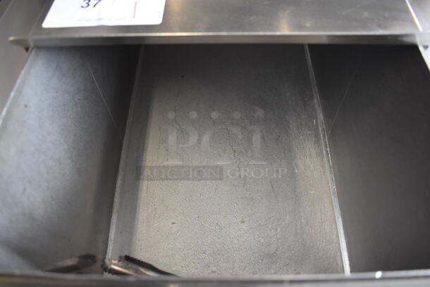 Cornelius CB1522A Stainless Steel Commercial 6 Flavor Carbonated Beverage Machine on Stainless Steel Ice Bin. 18x26.5x56 - Image 4 of 7