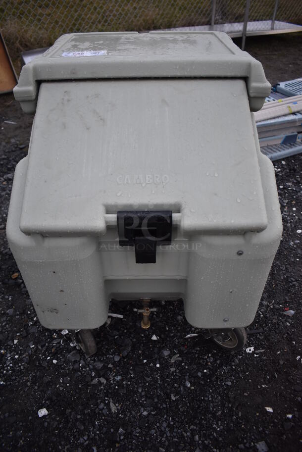 Cambro Poly Portable Ice Bin on Commercial Casters. 23x32x29