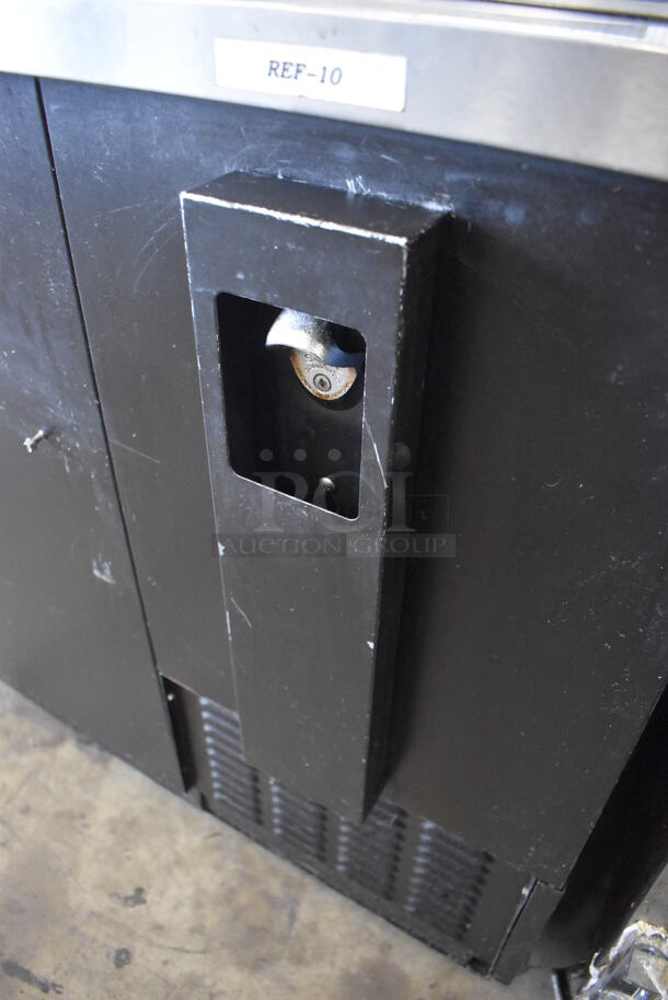 Continental CBC64 Metal Commercial Bottled Back Bar Cooler w/ 2 Sliding Lids. 115 Volts, 1 Phase. 64x27.5x36.5. Tested and Working! - Image 5 of 8