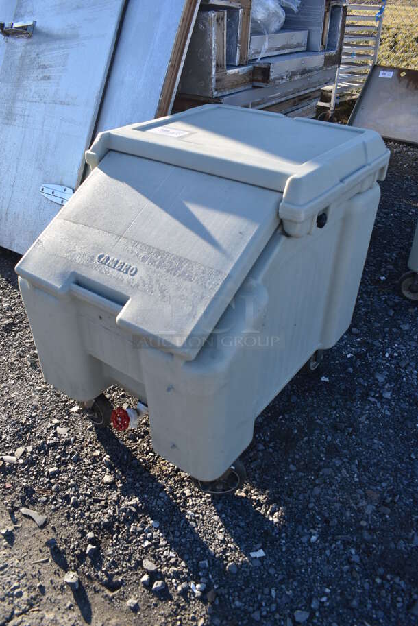 Cambro Poly Portable Ice Bin on Commercial Casters. 23x32x29 - Image 2 of 6
