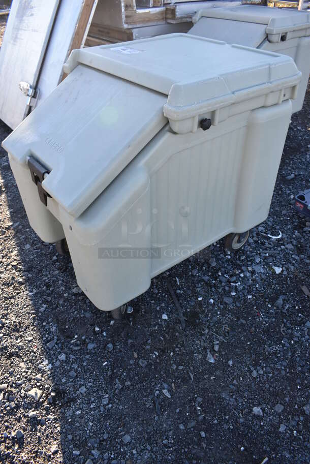 Cambro Poly Portable Ice Bin on Commercial Casters. 23x32x29 - Image 3 of 5