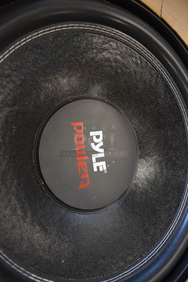 BRAND NEW SCRATCH AND DENT! Pyle Power PLPW15D 15" Subwoofer. 15.5x15.5x6 - Image 3 of 9