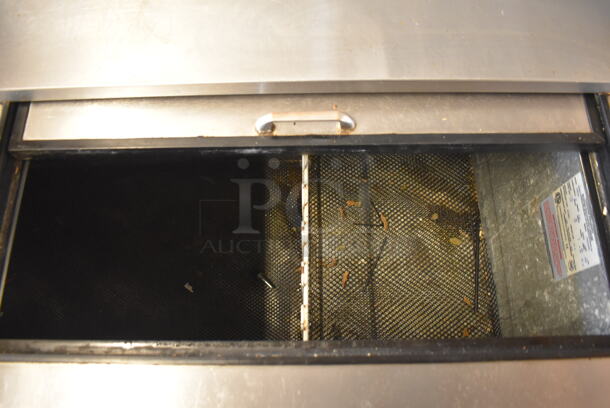 Continental CBC64 Metal Commercial Bottled Back Bar Cooler w/ 2 Sliding Lids. 115 Volts, 1 Phase. 64x27.5x36.5. Tested and Working! - Image 6 of 8