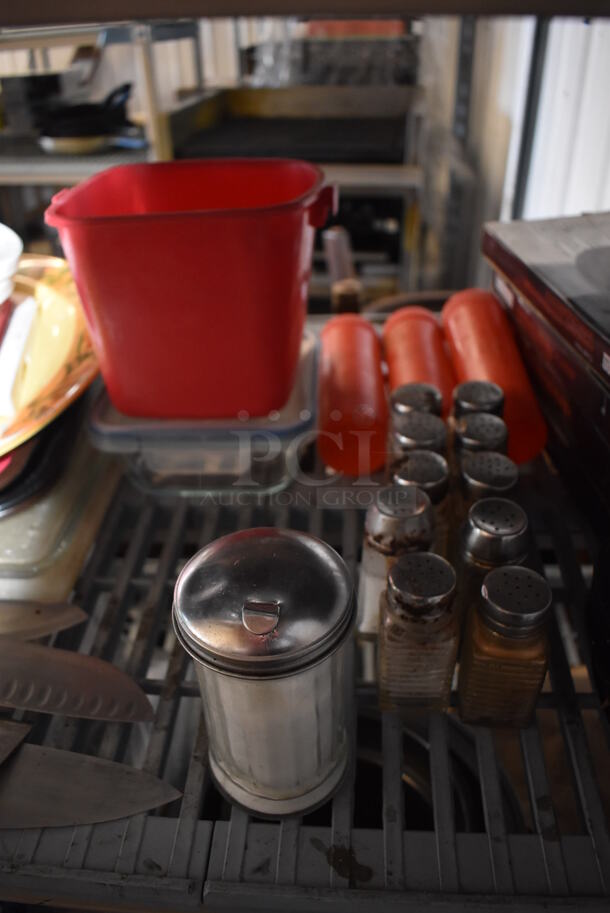ALL ONE MONEY! Tier Lot of Various Items Including Cast Iron Skillets, Poly Food Baskets and Utensils - Image 4 of 6