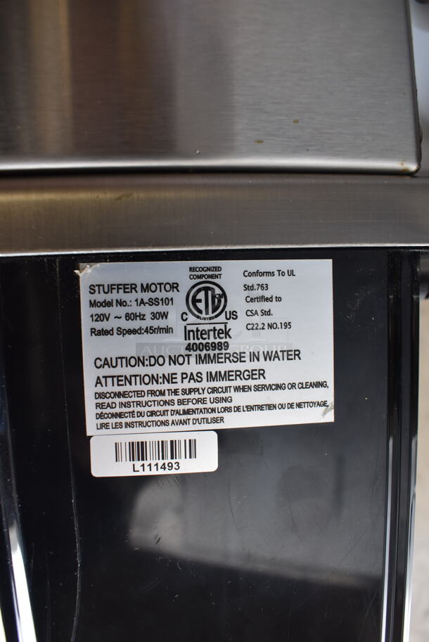 LIKE NEW! Avantco 20 lb. Stainless Steel Commercial Countertop Vertical Hybrid Electric/Manual Sausage Stuffer. 120 Volts, 1 Phase. 19.5x12.5x34. Tested and Working! - Image 7 of 8