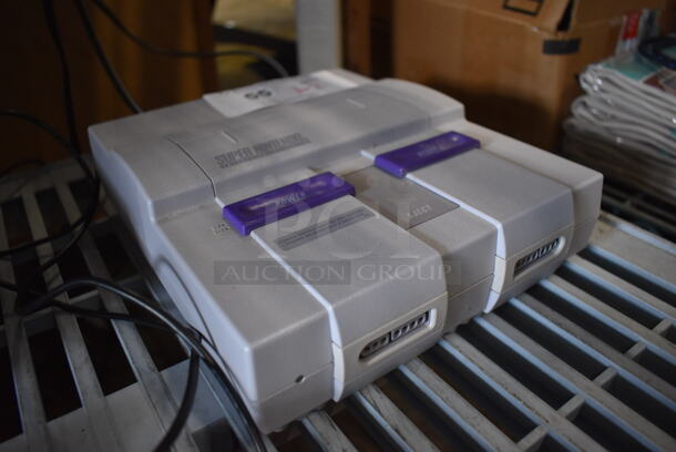 Nintendo Super Nintendo NES SNS-001 Gaming Console. 8x9.5x3 - Image 2 of 5