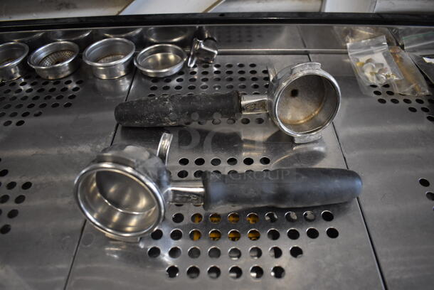 La Marzocco Linea 3EE Stainless Steel Commercial Countertop 3 Group Espresso Machine w/ 5 Portafilters and 2 Steam Wands. 208/240 Volts, 1 Phase. 37x23x21 - Image 6 of 12