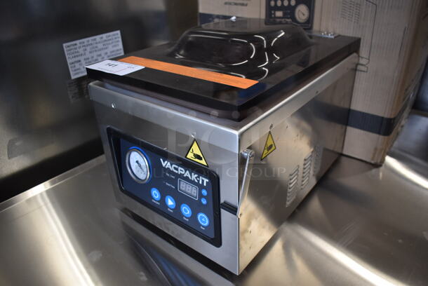 BRAND NEW SCRATCH AND DENT! VacPak-It 186VMC10OP Stainless Steel Commercial Countertop Chamber Vacuum Packaging Machine with 10 1/4" Seal Bar and Oil Pump. 120 Volts, 1 Phase. 13x19x15. Tested and Powers On But Does Not Seal - Image 2 of 9
