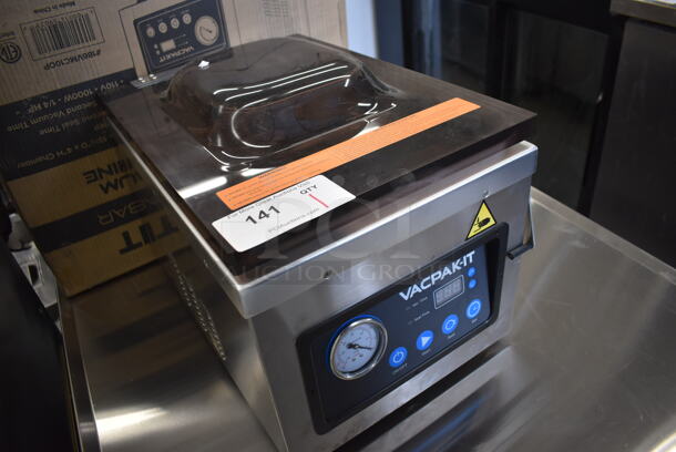BRAND NEW SCRATCH AND DENT! VacPak-It 186VMC10OP Stainless Steel Commercial Countertop Chamber Vacuum Packaging Machine with 10 1/4" Seal Bar and Oil Pump. 120 Volts, 1 Phase. 13x19x15. Tested and Powers On But Does Not Seal - Image 3 of 9