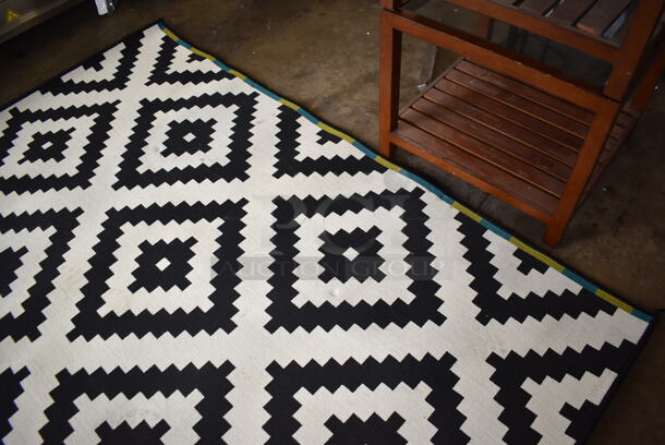 Multi Colored Rug. 79x79 - Image 4 of 6