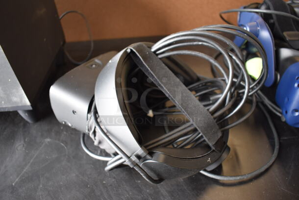 Oculus Rift S PC-Powered VR Gaming Headset w/ 2 Controllers. - Image 4 of 8