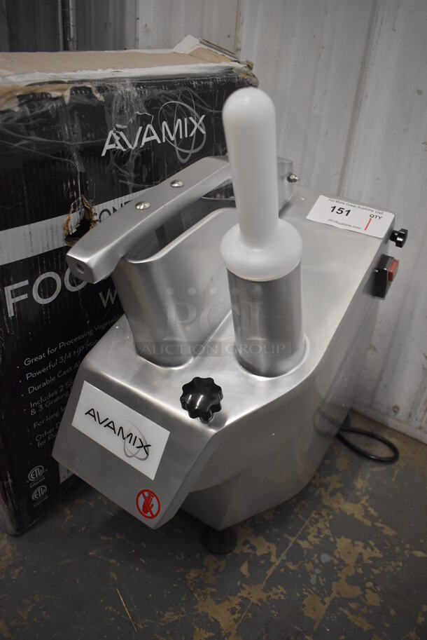 LIKE NEW! AvaMix 177CFP5D Metal Commercial Countertop Dice Continuous Feed Food Processor w/ 6 Slicing Blades, 3 Shredding Blades and 3 Large Blades. Unit Has Only Been Used a Few Times! Goes GREAT w/ Lots 154 and 155! 120 Volts, 1 Phase. 10x22x24. Tested and Working! - Image 5 of 12