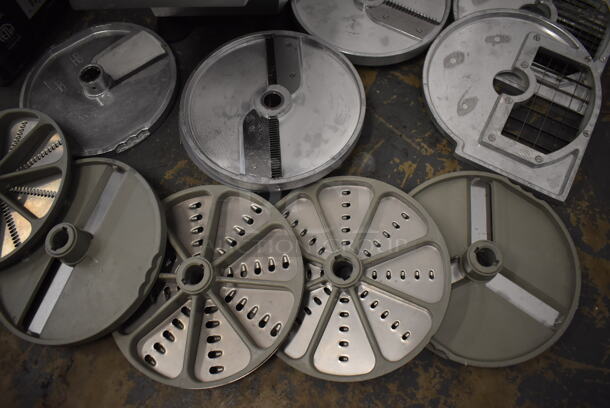 LIKE NEW! AvaMix 177CFP5D Metal Commercial Countertop Dice Continuous Feed Food Processor w/ 6 Slicing Blades, 3 Shredding Blades and 3 Large Blades. Unit Has Only Been Used a Few Times! Goes GREAT w/ Lots 154 and 155! 120 Volts, 1 Phase. 10x22x24. Tested and Working! - Image 11 of 12