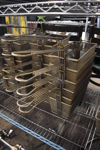 12 Metal Fry Baskets. Includes 6.5x25x12. 12 Times Your Bid!