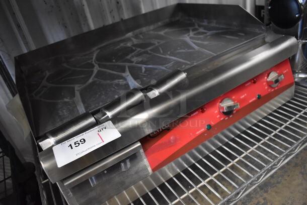 BRAND NEW SCRATCH AND DENT! Avantco 177EG24N Stainless Steel Commercial Countertop Electric Powered Flat Top Griddle. Missing One Foot. 208/240 Volts, 1 Phase. 24x20x10. Tested and Working! - Image 5 of 7