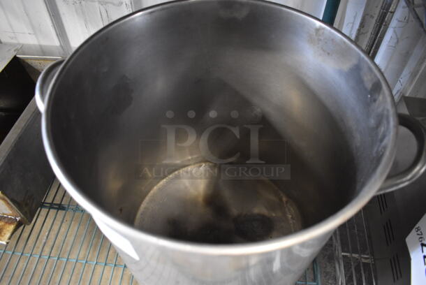 Metal Stock Pot w/ Lid. 18x15x17 - Image 3 of 3