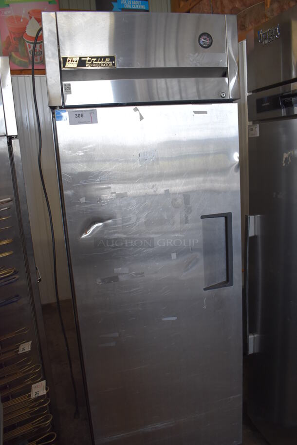 2015 True TG1R-1S ENERGY STAR Stainless Steel Commercial Single Door Reach In Cooler w/ Poly Coated Racks on Commercial Casters. 115 Volts, 1 Phase. 29x35x83. Tested and Working! - Image 3 of 6