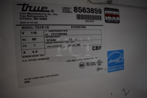 2015 True TG1R-1S ENERGY STAR Stainless Steel Commercial Single Door Reach In Cooler w/ Poly Coated Racks on Commercial Casters. 115 Volts, 1 Phase. 29x35x83. Tested and Working! - Image 6 of 6