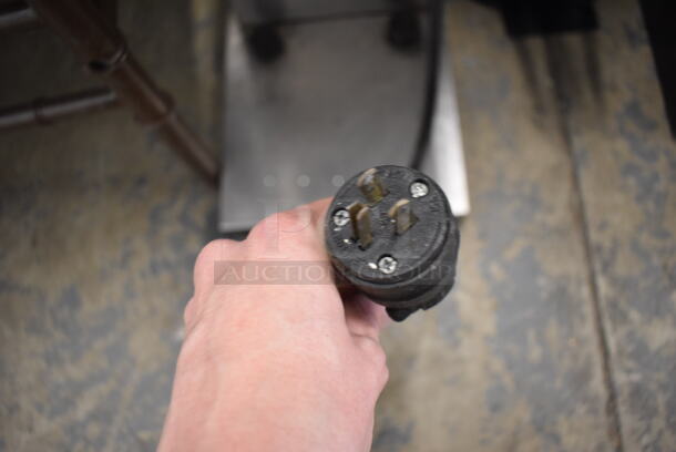 Bunn CWTF-APS Stainless Steel Commercial Countertop Coffee Machine w/ Hot Water Dispenser. 120 Volts, 1 Phase. 8x21x24 - Image 5 of 5