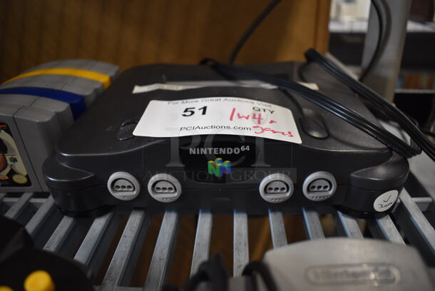 Nintendo 64 NUS-001 Countertop Video Game Console w/ 4 Controllers and 8 Various Games. 10.5x9x3 - Image 3 of 7