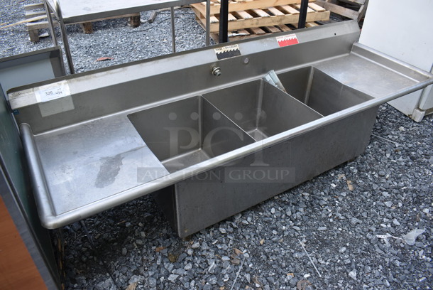 Stainless Steel Commercial 3 Bay Sink w/ Dual Drain Boards and 3 Legs. 84x27x25. Bays 16x21x13. Drain Boards 16x23x1