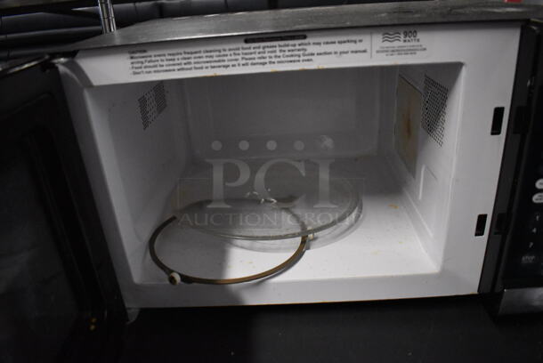 2014 Emerson MW9338SB Countertop Microwave Oven w/ Plate. 120 Volts, 1 Phase. 19x15x11 - Image 5 of 6