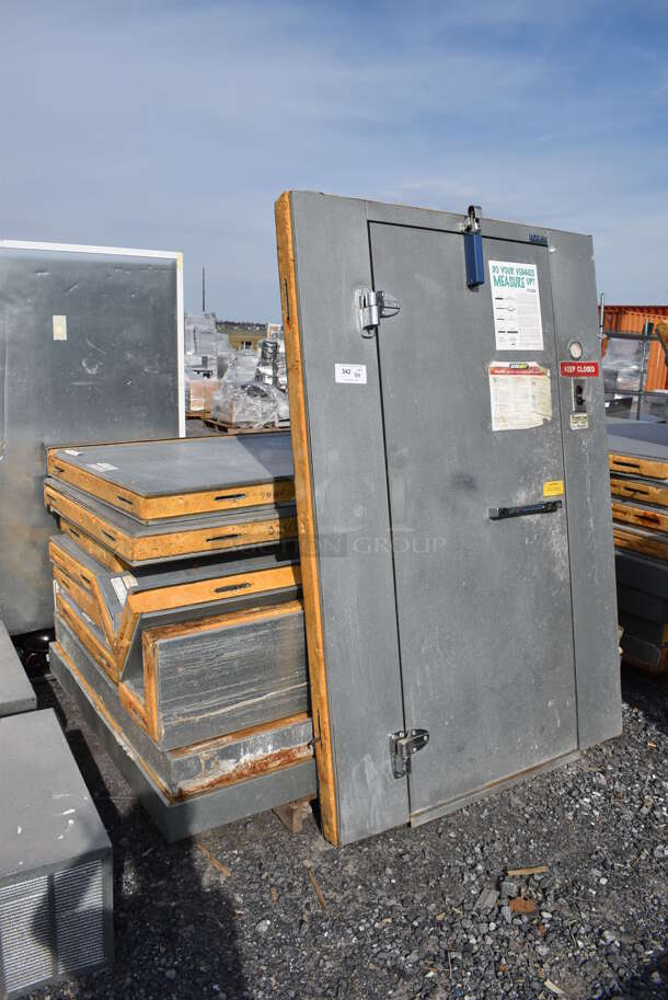 6'x8' Norlake SELF CONTAINED Walk In Cooler Box w/ Copeland RSE4-0075-IAV-204 208/230 Volt, 1 Phase Compressor and Norlake CPB0751C 208-230 Volt, 1 Phase Condenser. Picture of the Unit Before Removal Is Included In the Listing.
 - Image 4 of 10