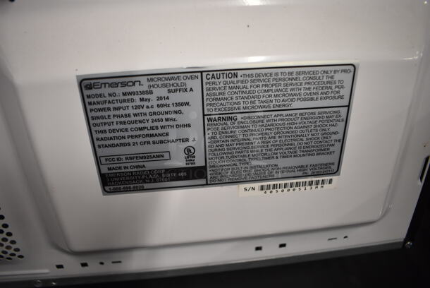 2014 Emerson MW9338SB Countertop Microwave Oven w/ Plate. 120 Volts, 1 Phase. 19x15x11 - Image 6 of 6