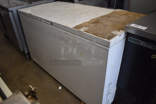 Frigidaire Metal Chest Freezer. 56x30x34. Tested and Working! - Image 2 of 5