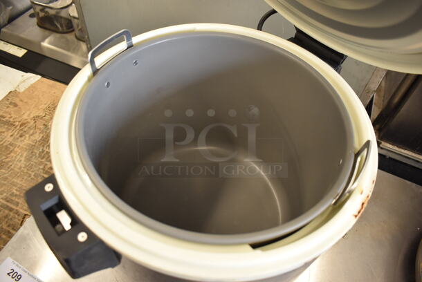 Thunder Group SEJ-22000 Stainless Steel Commercial Countertop Rice Cooker. 120 Volts, 1 Phase. 18x16x16. Tested and Working! - Image 5 of 6