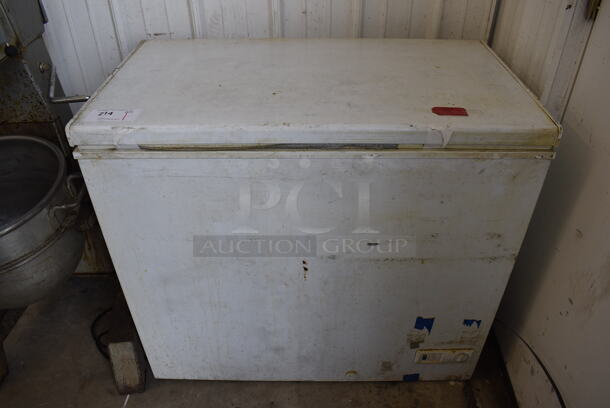 General Electric FCM7SUFWW Chest Freezer. 115 Volts, 1 Phase. 37x21x33.5. Tested and Working! - Image 1 of 6