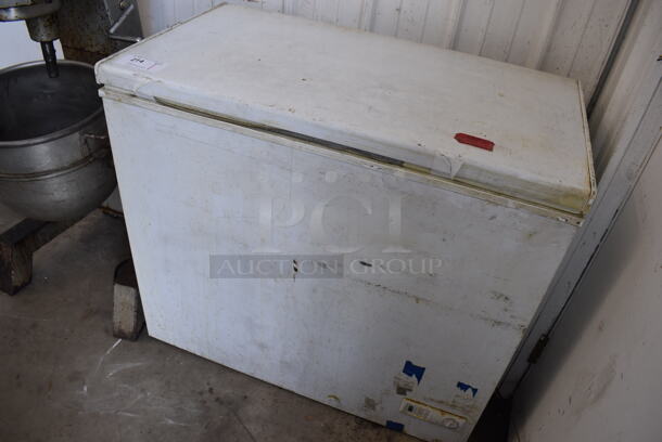 General Electric FCM7SUFWW Chest Freezer. 115 Volts, 1 Phase. 37x21x33.5. Tested and Working! - Image 6 of 6