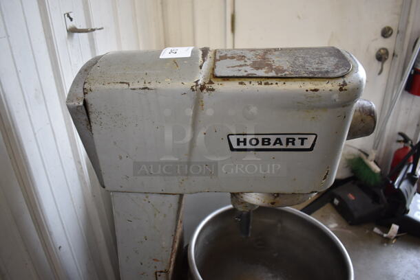 Hobart D-300 Metal Commercial Floor Style 30 Quart Planetary Dough Mixer w/ Metal Mixing Bowl. 115 Volts, 1 Phase. 22x28x47. Tested and Working! - Image 7 of 8