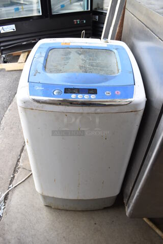 2018 Midea MAR30-P0501GP Floor Style Portable Washer on Casters. 120 Volts, 1 Phase. 17x17x31.5