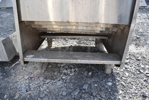 Metal Counter w/ Back Splash and Lower Bottle Merchandiser. Missing 1 Leg. 23x21x36.5 - Image 6 of 6