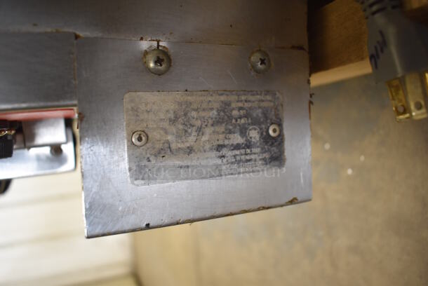 Vulcan Stainless Steel Commercial Electric Powered Full Size Convection Oven w/ View Through Doors, Metal Oven Racks and Thermostatic Controls. 208-250 Volts, 1 Phase. 40x31x31 - Image 6 of 7