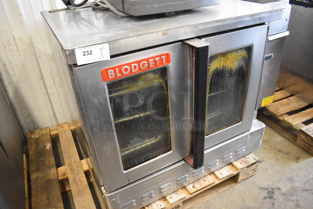 Blodgett Stainless Steel Commercial Natural Gas Powered Full Size Convection Oven w/ View Through Doors, Metal Oven Racks and Thermostatic Controls. 38x38x33 - Image 2 of 5