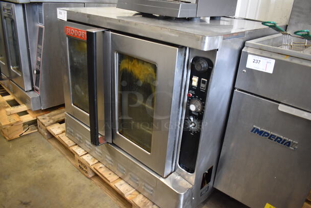 Blodgett Stainless Steel Commercial Natural Gas Powered Full Size Convection Oven w/ View Through Doors, Metal Oven Racks and Thermostatic Controls. 38x38x33 - Image 3 of 5