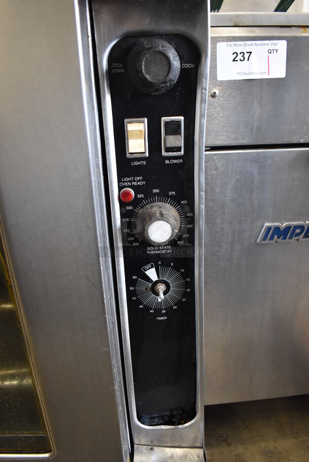 Blodgett Stainless Steel Commercial Natural Gas Powered Full Size Convection Oven w/ View Through Doors, Metal Oven Racks and Thermostatic Controls. 38x38x33 - Image 4 of 5