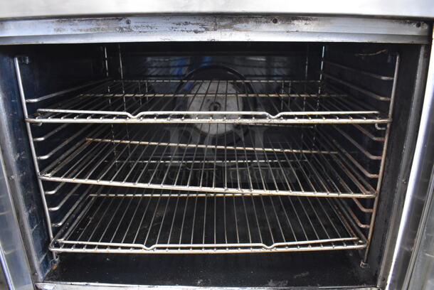 Blodgett Stainless Steel Commercial Natural Gas Powered Full Size Convection Oven w/ View Through Doors, Metal Oven Racks and Thermostatic Controls. 38x38x33 - Image 5 of 5