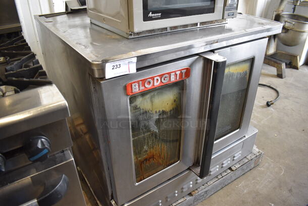 Blodgett Stainless Steel Commercial Natural Gas Powered Full Size Convection Oven w/ View Through Doors, Metal Oven Racks and Thermostatic Controls. 38x38x33 - Image 4 of 6