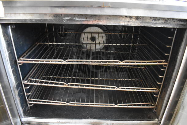 Blodgett Stainless Steel Commercial Natural Gas Powered Full Size Convection Oven w/ View Through Doors, Metal Oven Racks and Thermostatic Controls. 38x38x33 - Image 5 of 6